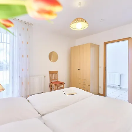 57 2, Lindenweg 1 B Апартаменты Karlshagen