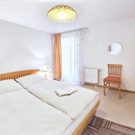 57 2, Lindenweg 1 B Апартаменты *