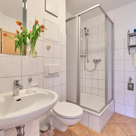 57 2, Lindenweg 1 B * Karlshagen